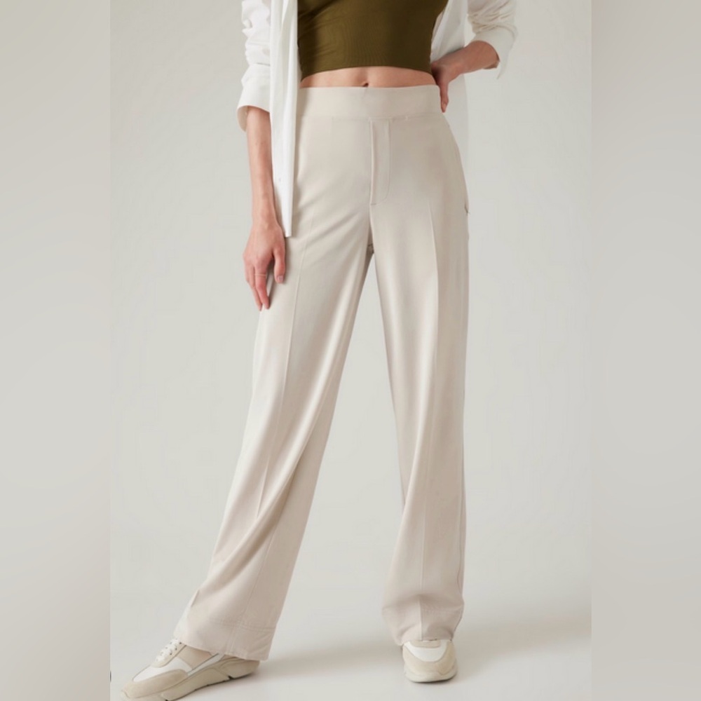 NWT Athleta Brooklyn Heights Wide Leg Beige Pockets Quick Dry Women's 22w Plus